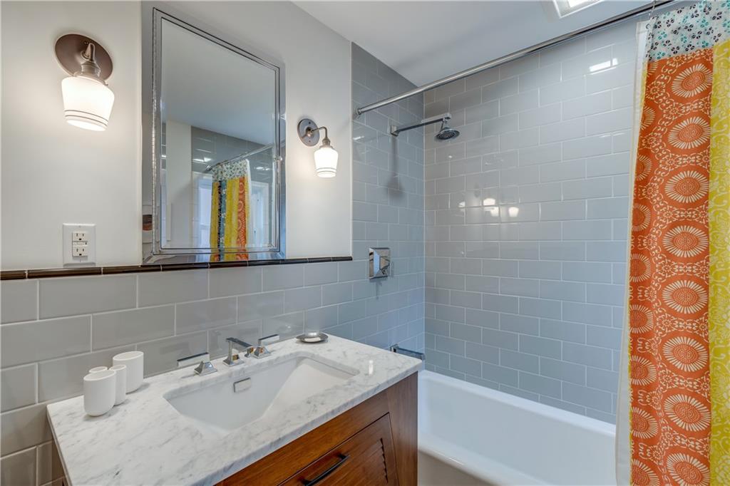 1006 Highmont Road Pittsburgh, PA 15232 - Photo 20 of 25 Gallery Image 20