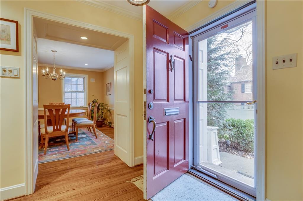 1006 Highmont Road Pittsburgh, PA 15232 - Photo 2 of 25 Gallery Image 2