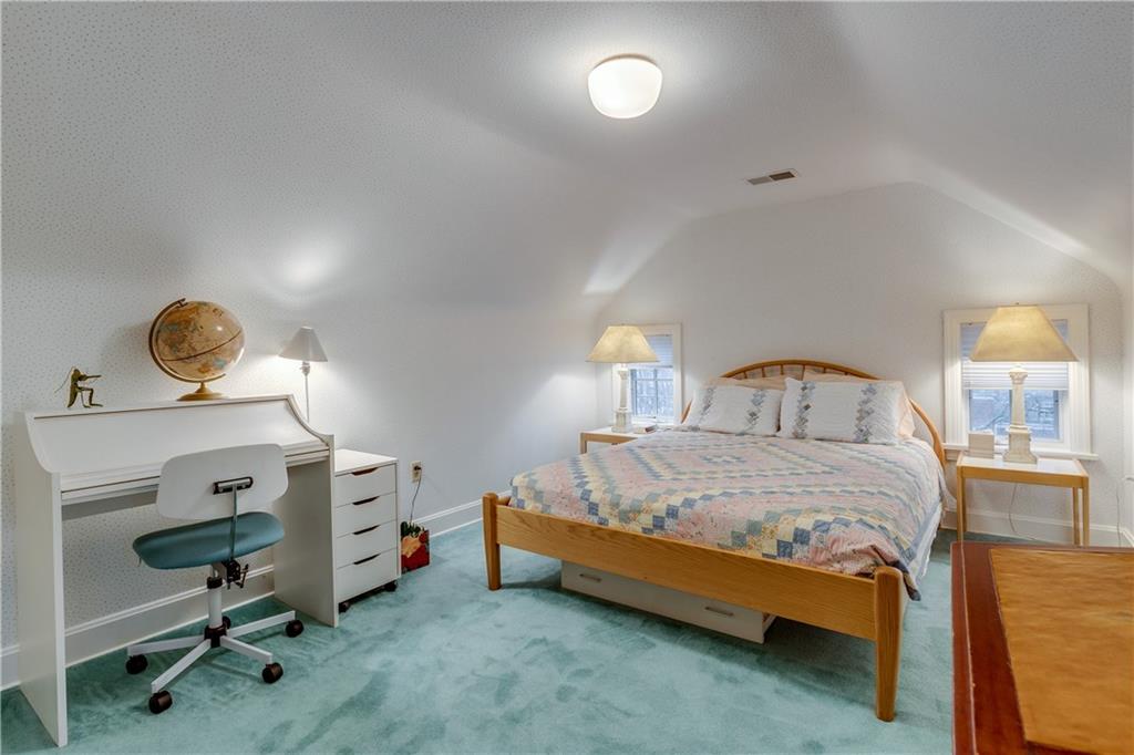 1006 Highmont Road Pittsburgh, PA 15232 - Photo 21 of 25 Gallery Image 21