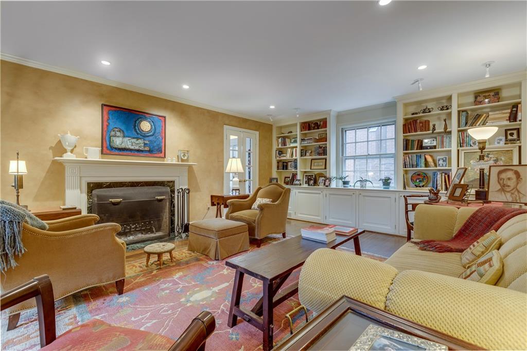 1006 Highmont Road Pittsburgh, PA 15232 - Photo 3 of 25 Gallery Image 3