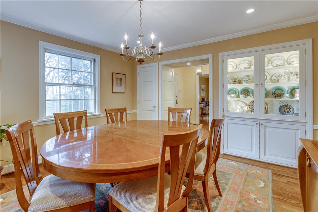1006 Highmont Road Pittsburgh, PA 15232 - Photo 6 of 25 Gallery Image 6