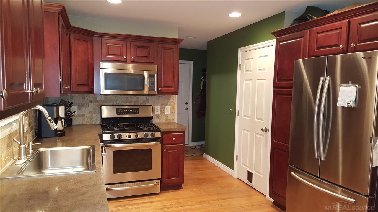 20489 Armada Ridge Road Armada, MI 48005 - Photo 7 of 22
