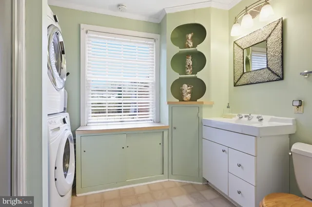 $819,000 | 110 Alapocas Drive, Wilmington, DE 19803