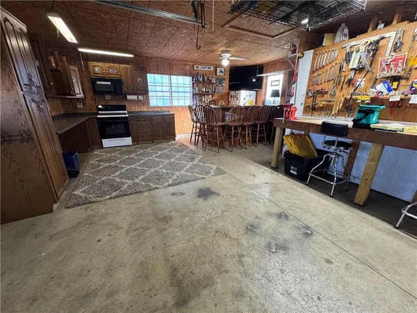 $519,900 | 2072 Boyd School Road, Wampum, PA 16157