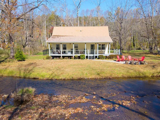 a front view of house with yard