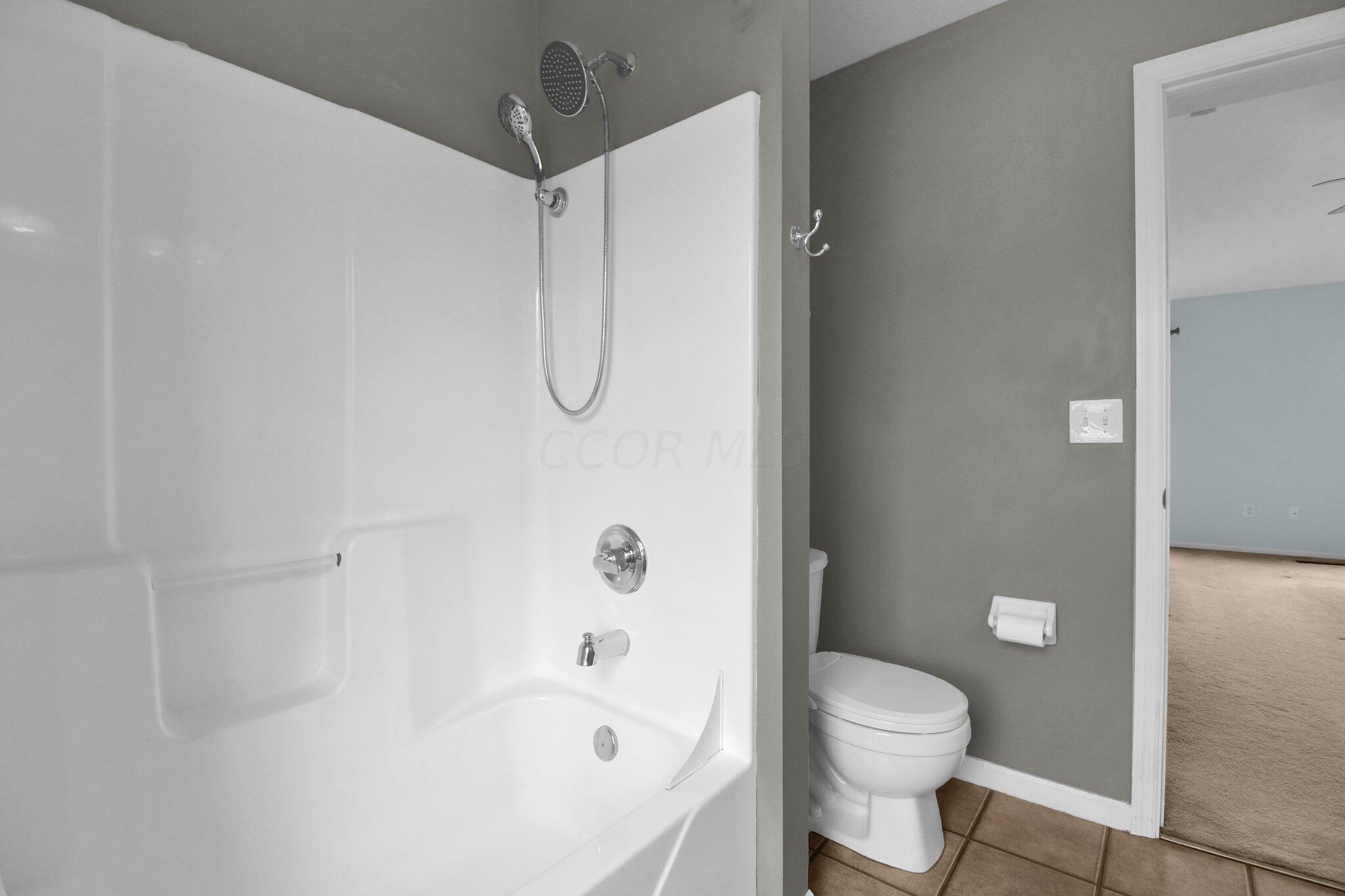 717 Lazelle Road Westerville, OH 43081 - Photo 14 of 24 Full Bath