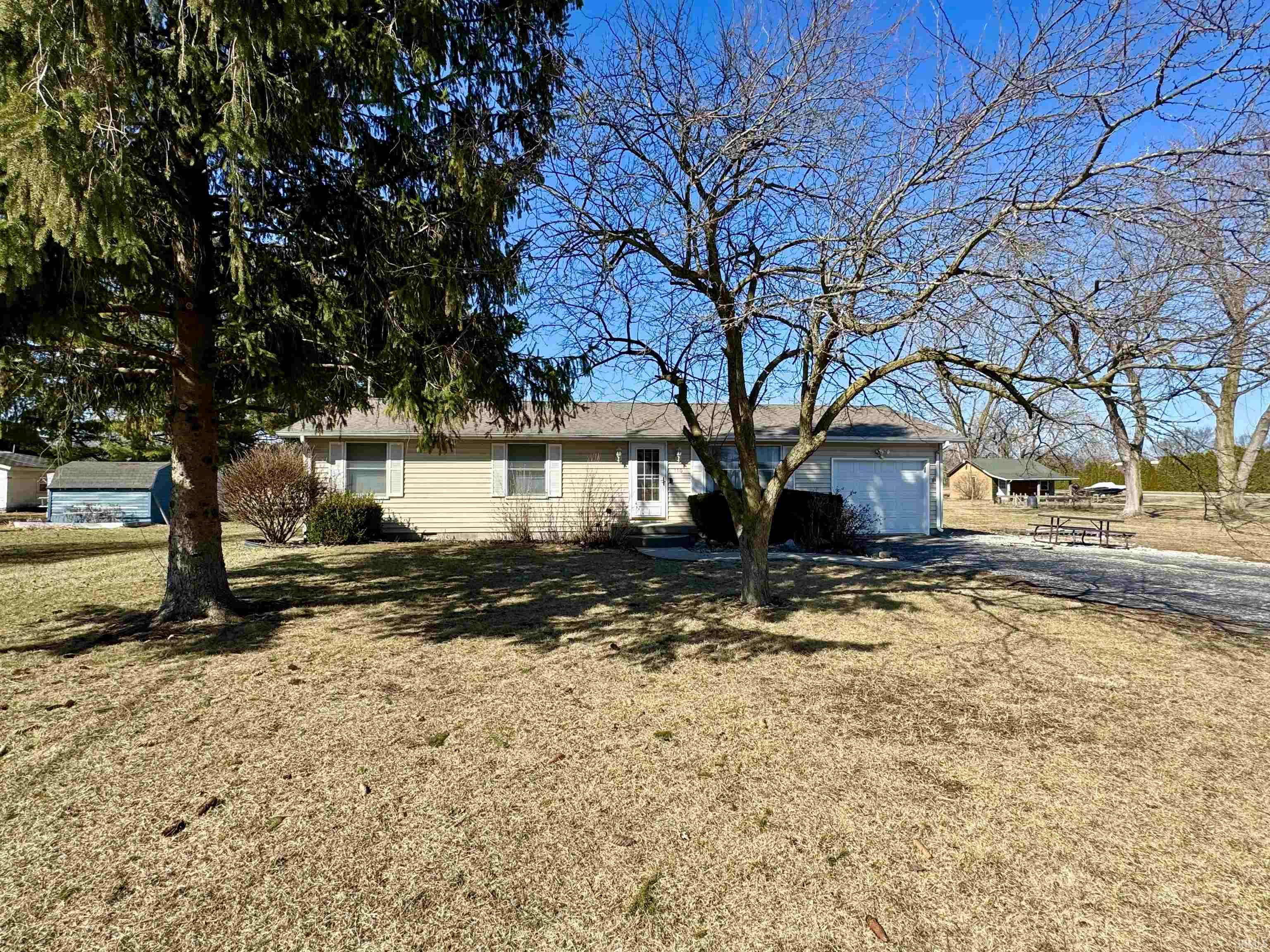 110 Greenberry Street Sweetser, IN 46952 - Photo 4 of 23