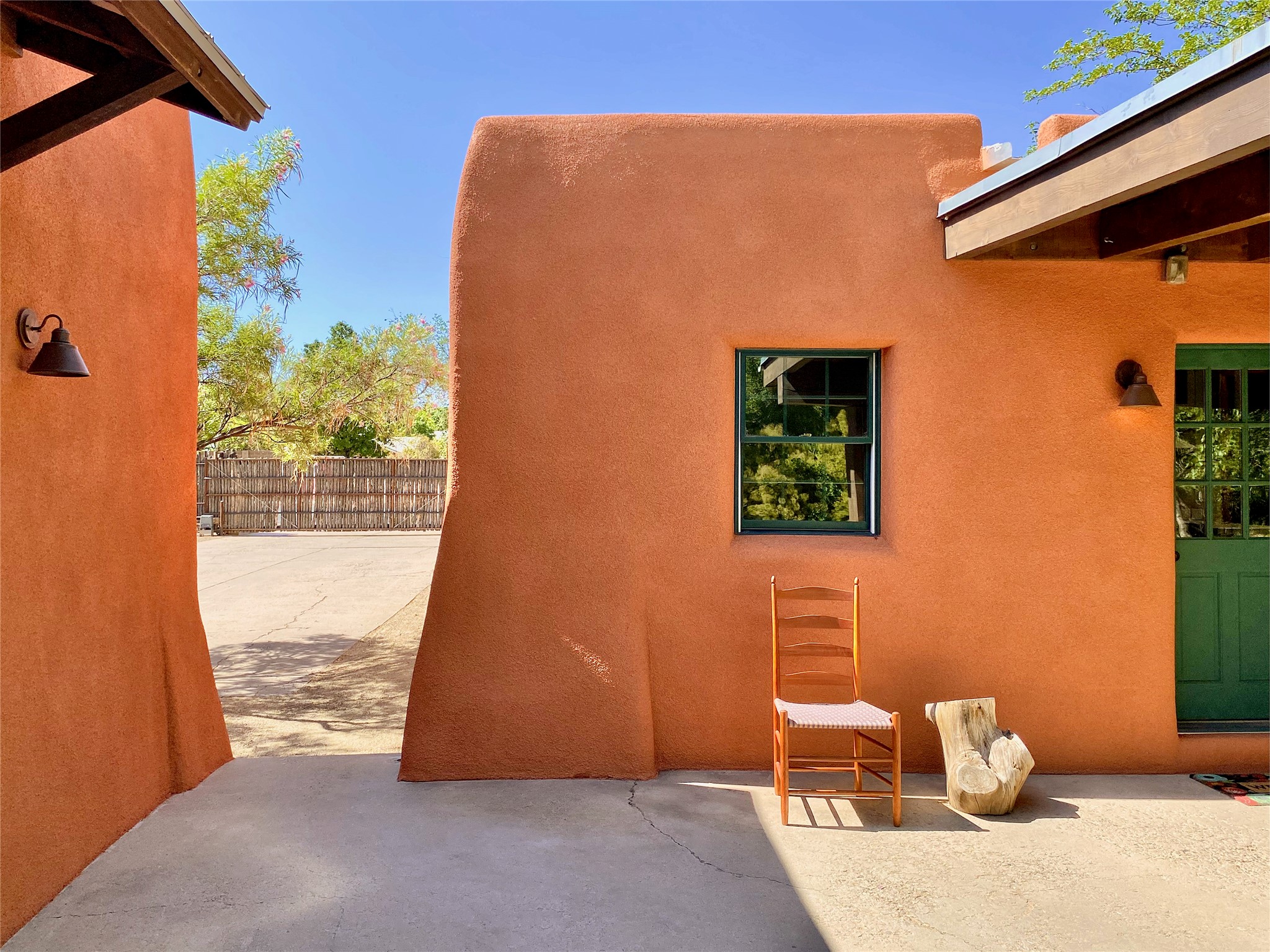 2007 Indian School Road Northwest Albuquerque, NM 87104 - Photo 28 of 38 Interior Courtyard
