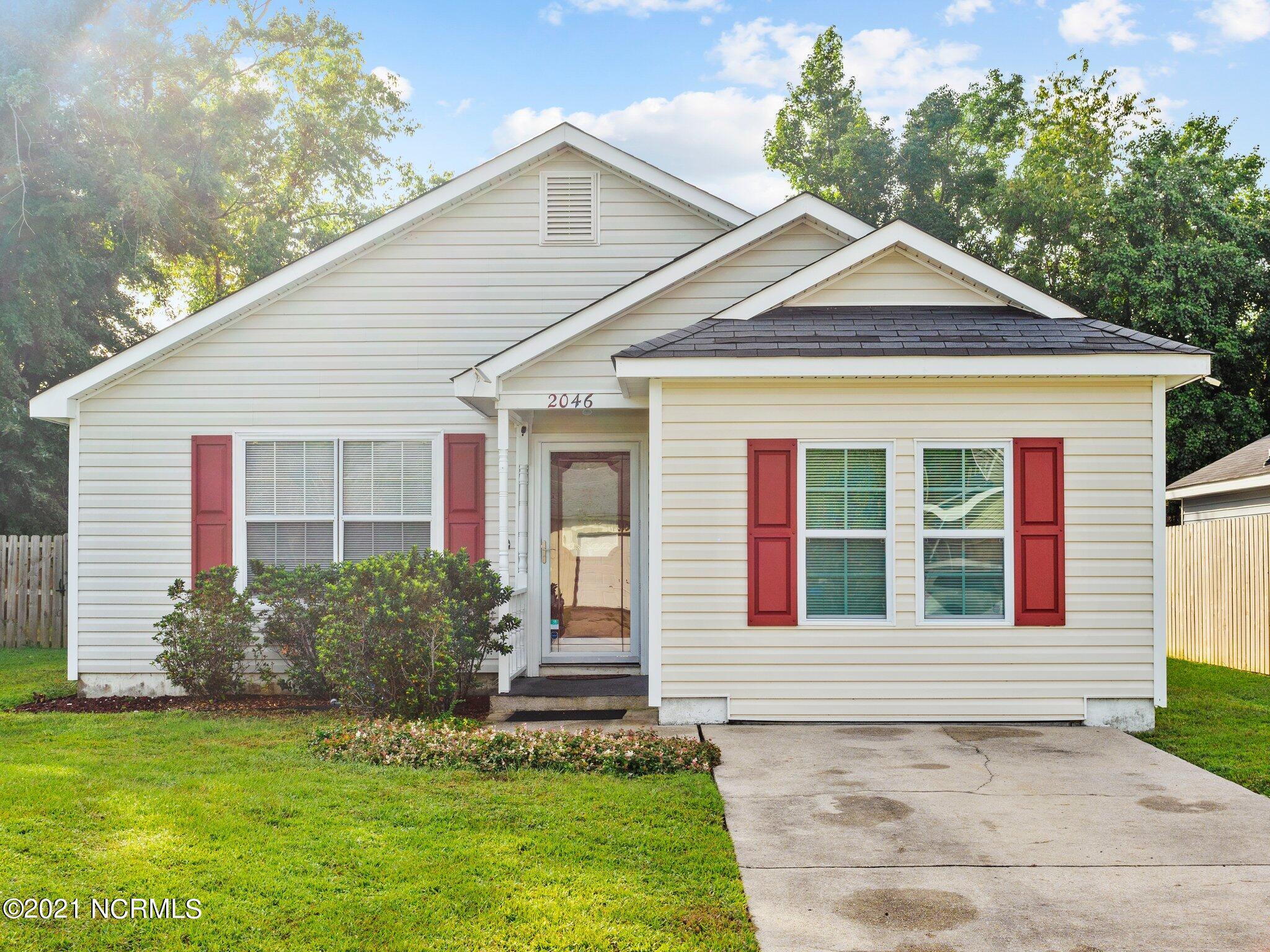 2046 Foxhorn Road Jacksonville, NC 28546 - Photo 1 of 37 Front View