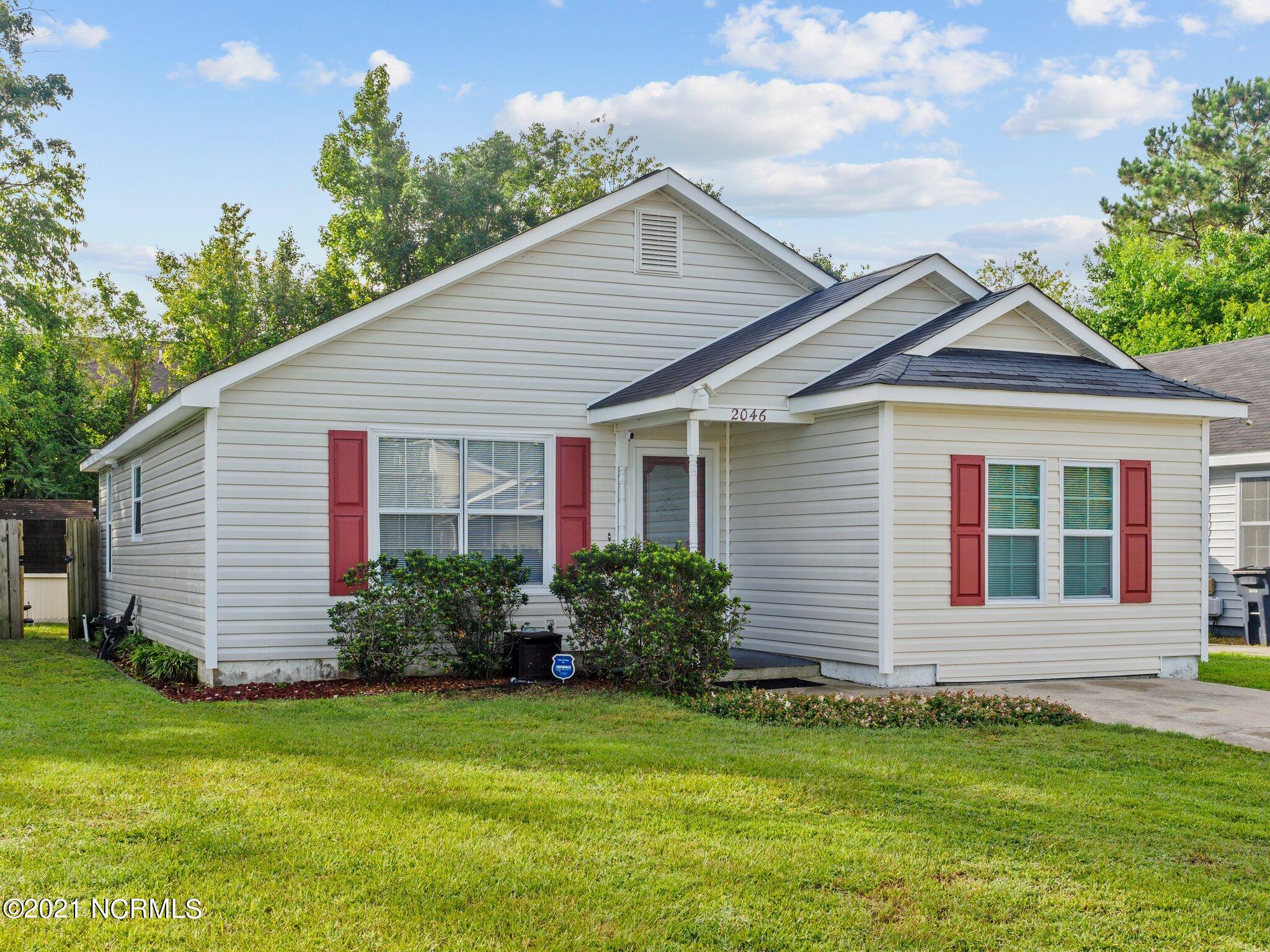 2046 Foxhorn Road Jacksonville, NC 28546 - Photo 2 of 37 Front View