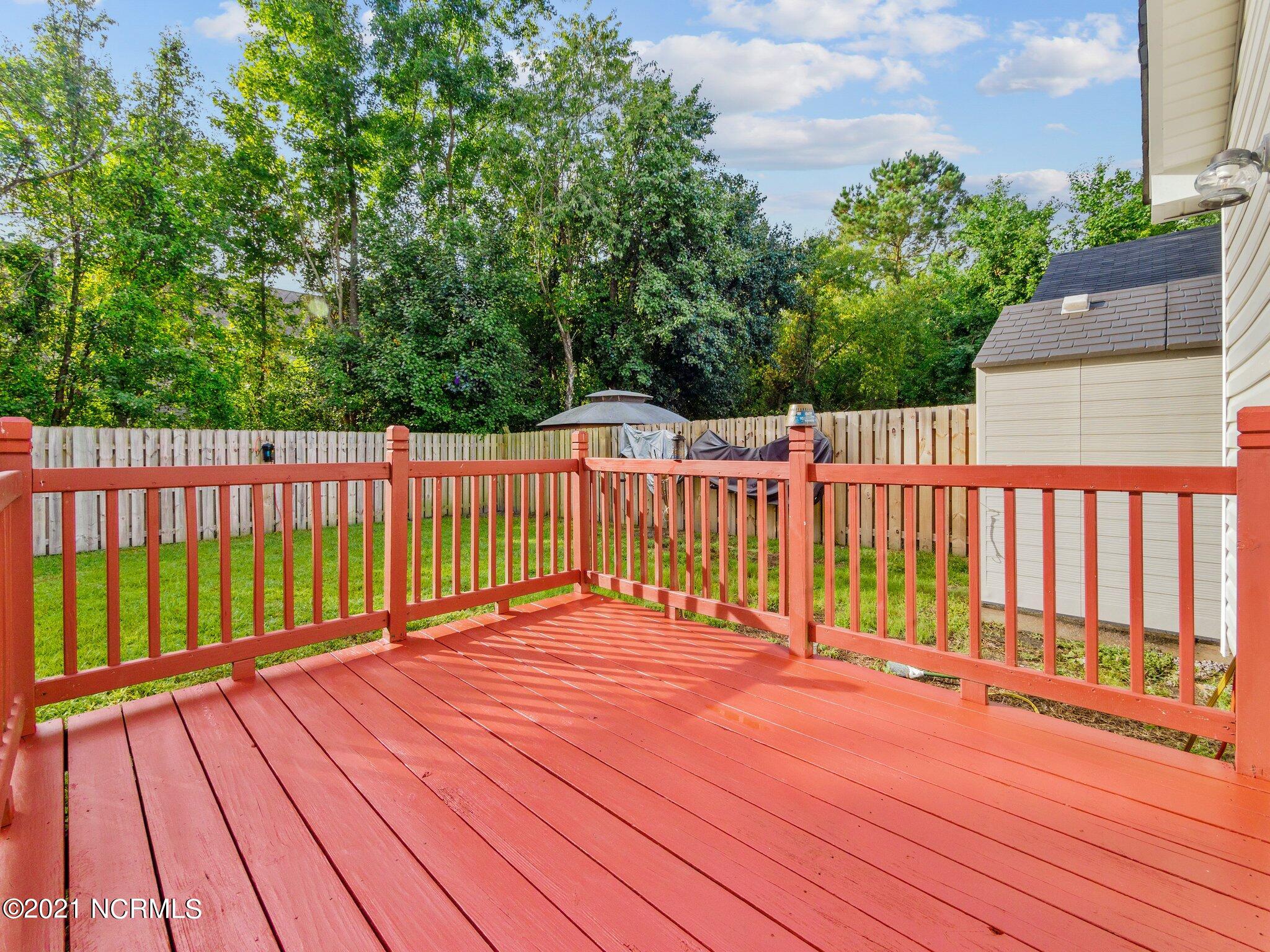 2046 Foxhorn Road Jacksonville, NC 28546 - Photo 35 of 37 Deck