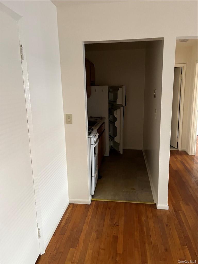 97 North Middletown Road, Unit 97B Pearl River, NY 10965 - Photo 3 of 4