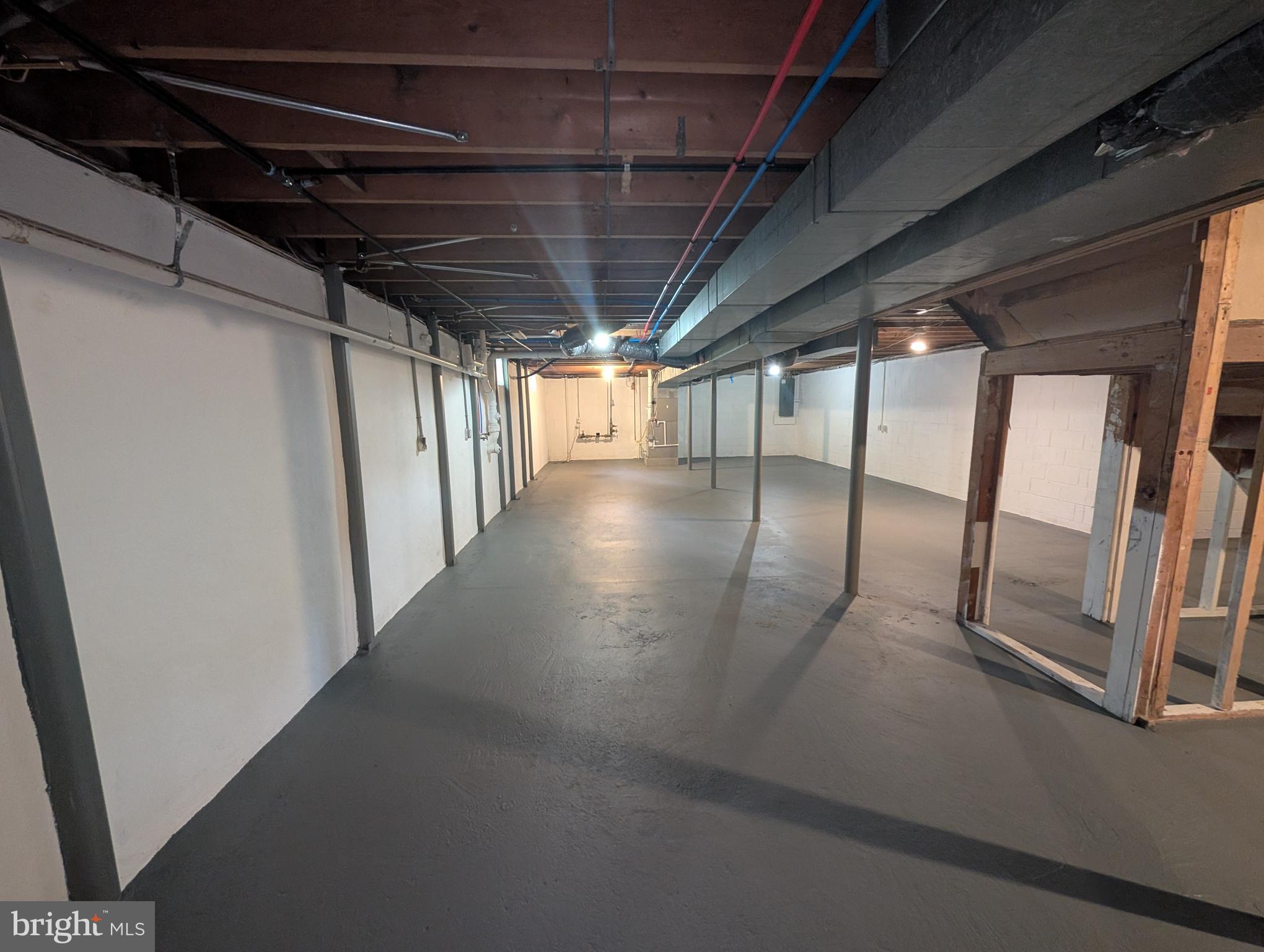 1037 Queens Road Vineland, NJ 08361 - Photo 39 of 40 a view of a hallway