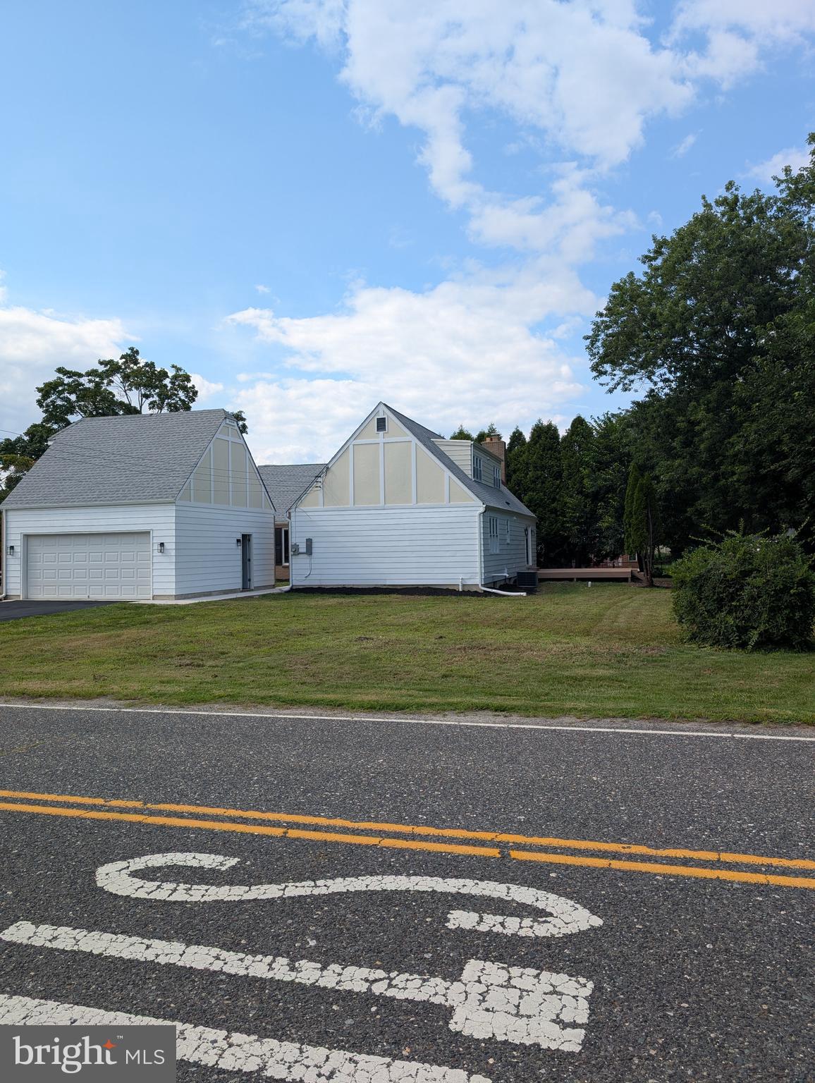 1037 Queens Road Vineland, NJ 08361 - Photo 5 of 40 a view of a house with a big yard