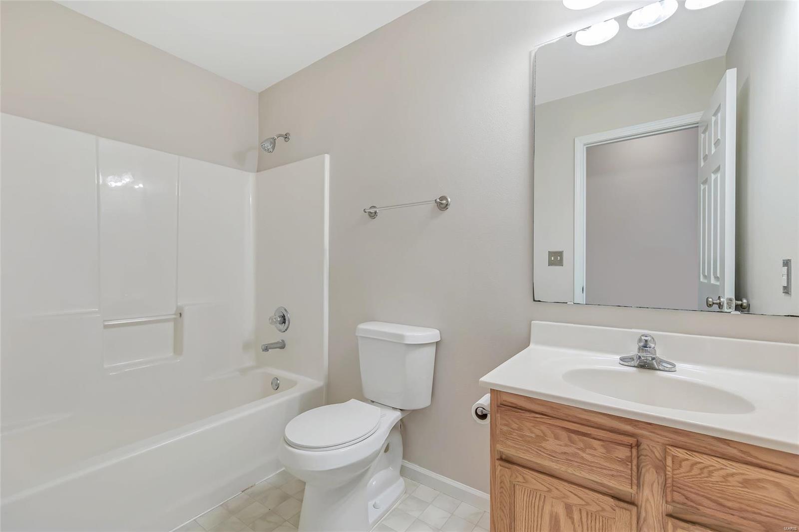 401 Mockingbird Lane Waterloo, IL 62298 - Photo 17 of 33 Gallery Image 17