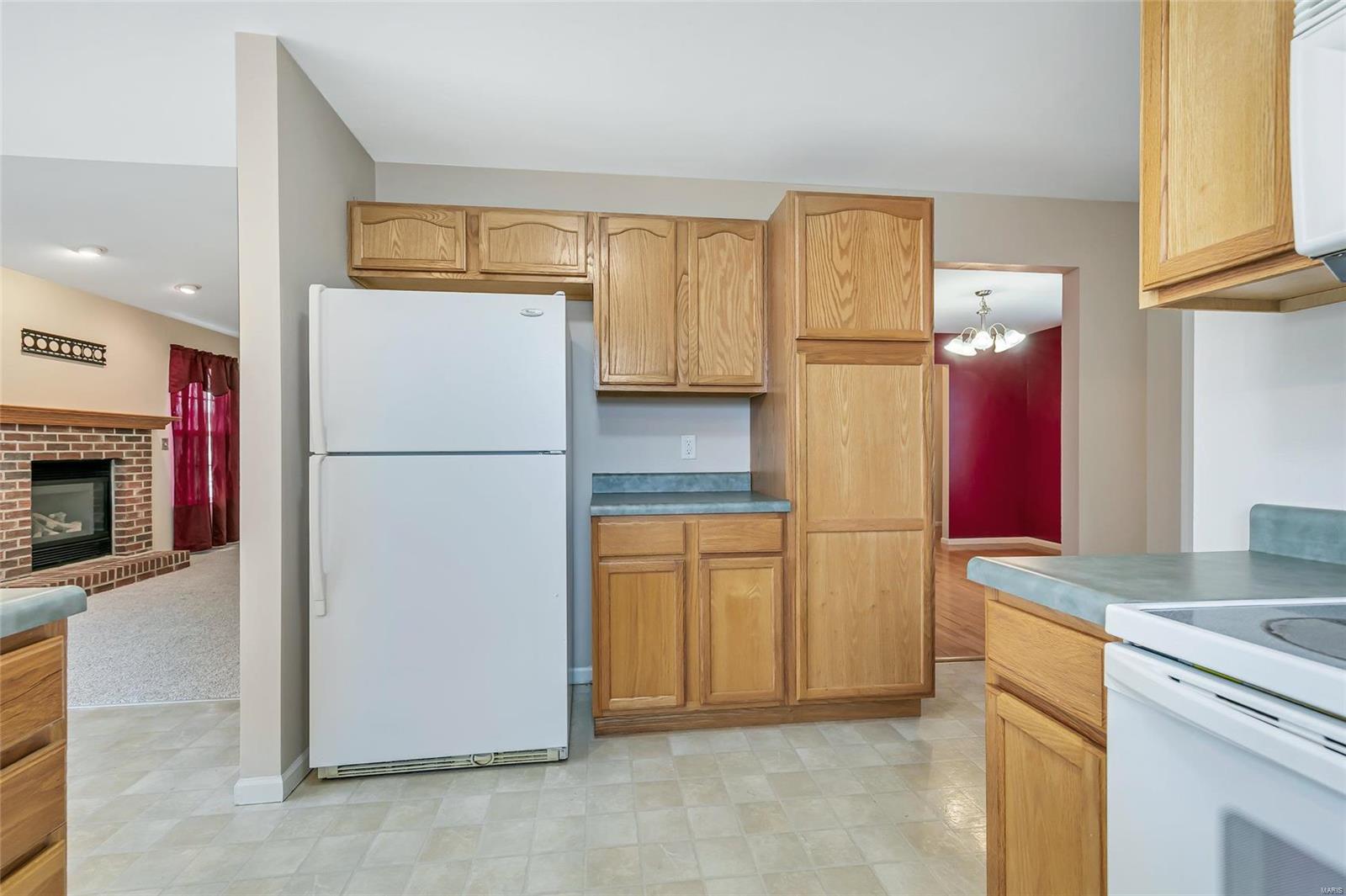 401 Mockingbird Lane Waterloo, IL 62298 - Photo 8 of 33 Gallery Image 8