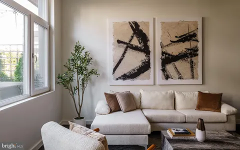 $1,160,000 | 227 West George Street, Philadelphia, PA 19123
