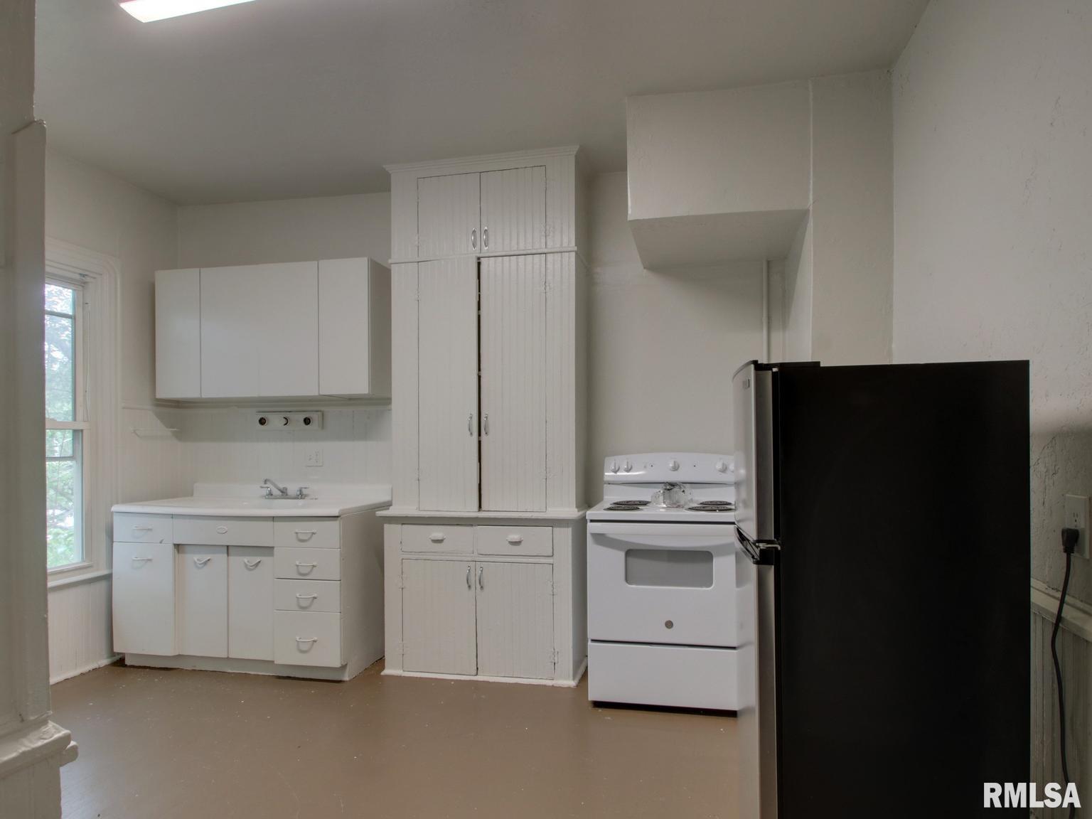 537 Locust Street Quincy, IL 62301 - Photo 3 of 25