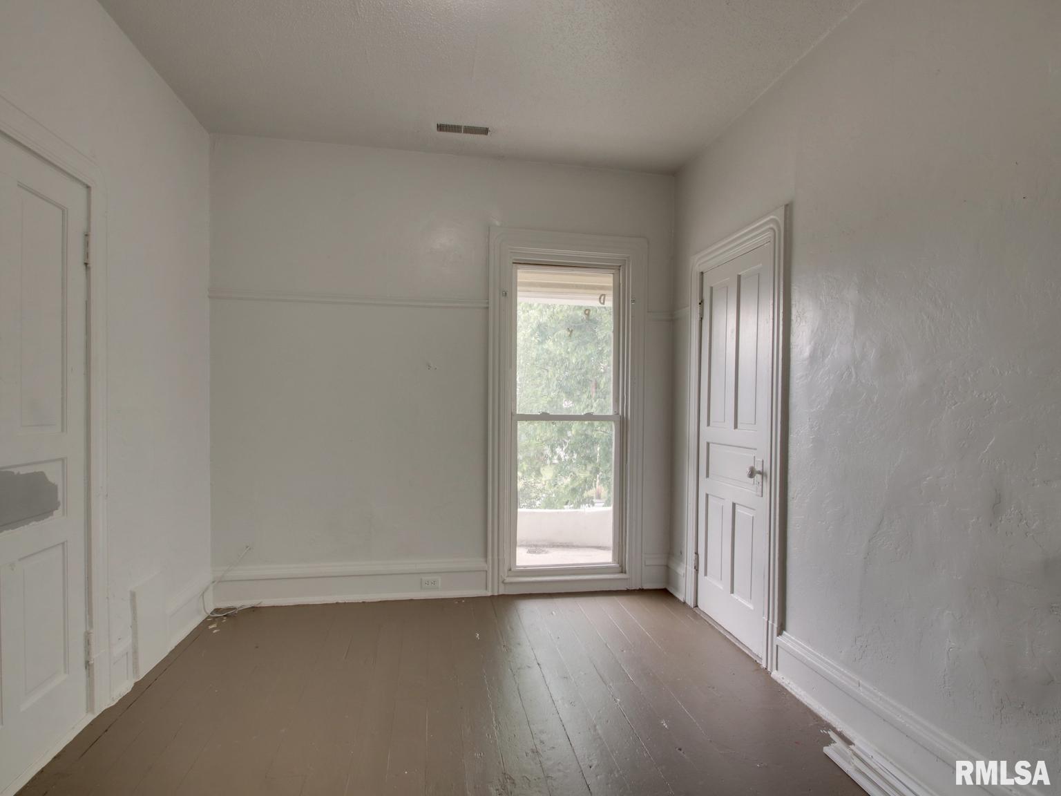537 Locust Street Quincy, IL 62301 - Photo 6 of 25