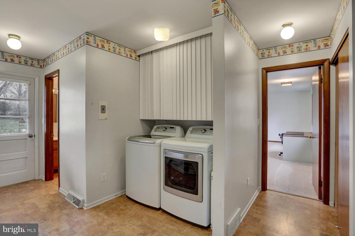 709 Hampton Court Road Harrisburg, PA 17112 - Photo 11 of 32 Gallery Image 11