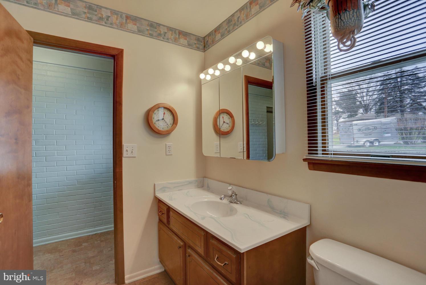 709 Hampton Court Road Harrisburg, PA 17112 - Photo 16 of 32 Master Bath