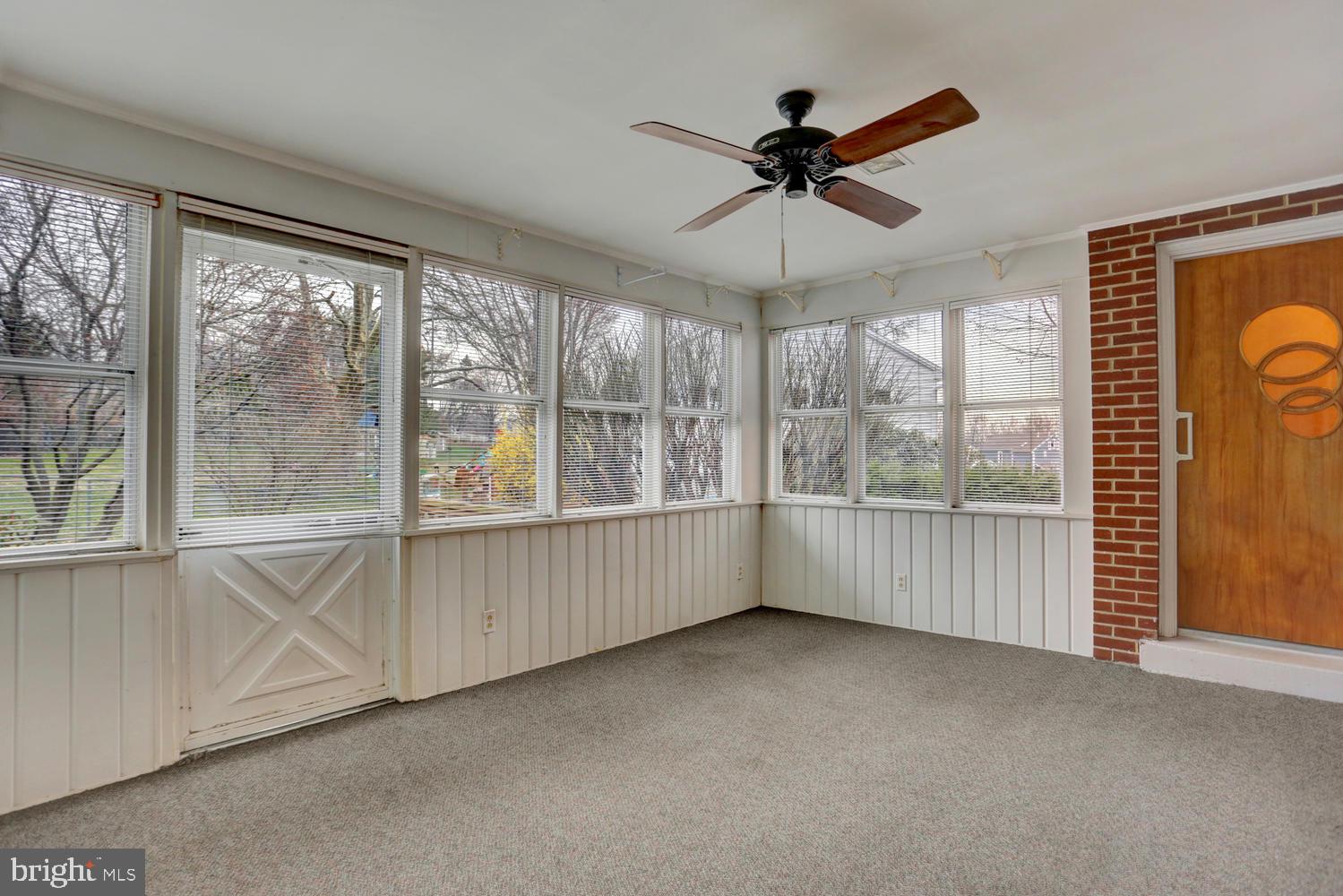 709 Hampton Court Road Harrisburg, PA 17112 - Photo 21 of 32 Sunroom