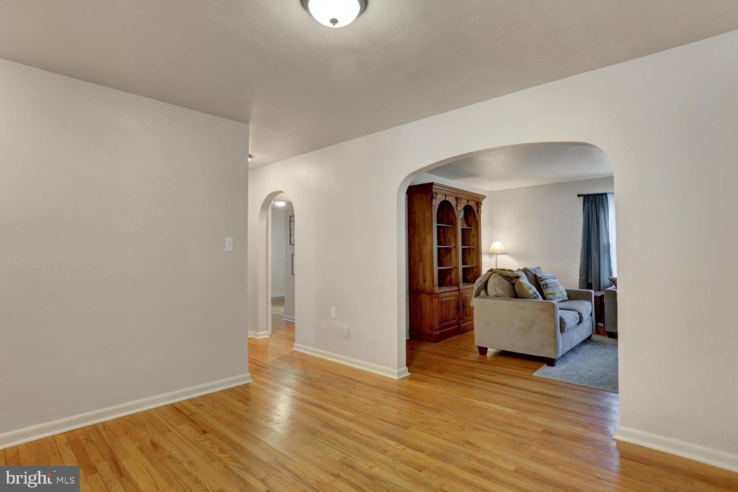 709 Hampton Court Road Harrisburg, PA 17112 - Photo 5 of 32 Dining Room