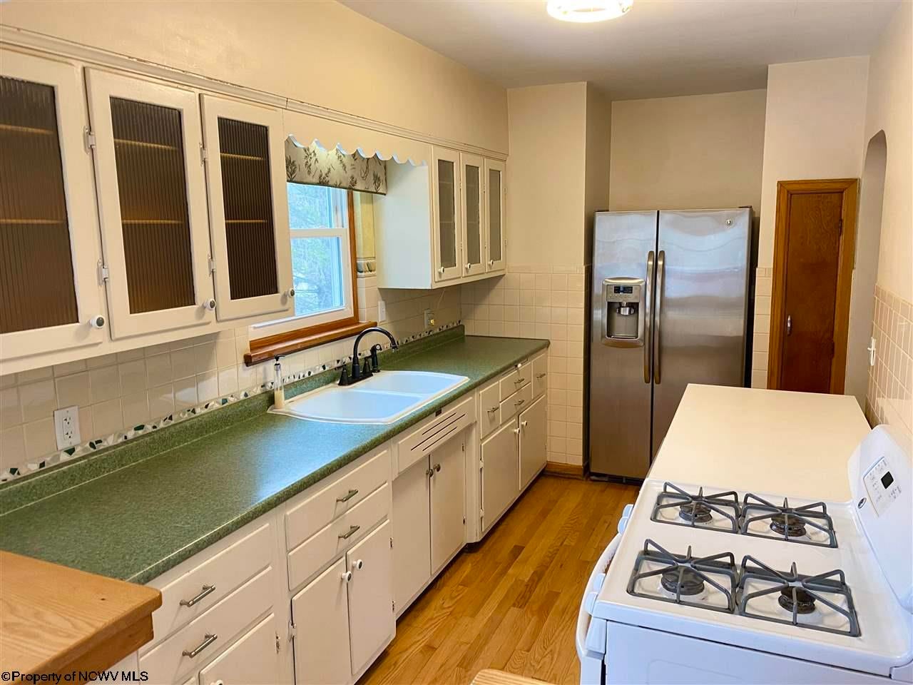 1371 Overhill Road Fairmont, WV 26554 - Photo 4 of 20 Gallery Image 4