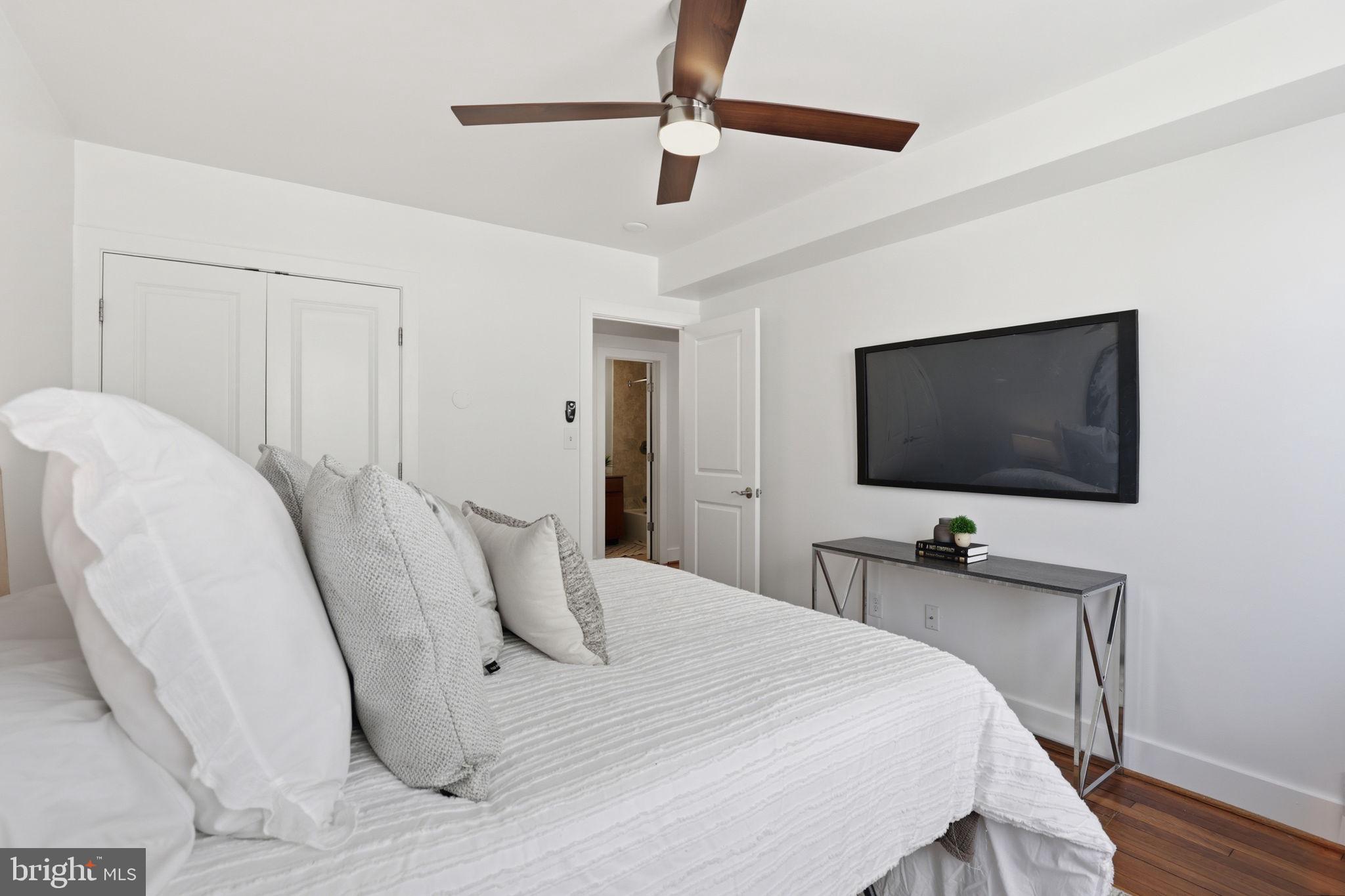 2656 15th Street Northwest, Unit 203 Washington, DC 20009 - Photo 15 of 21