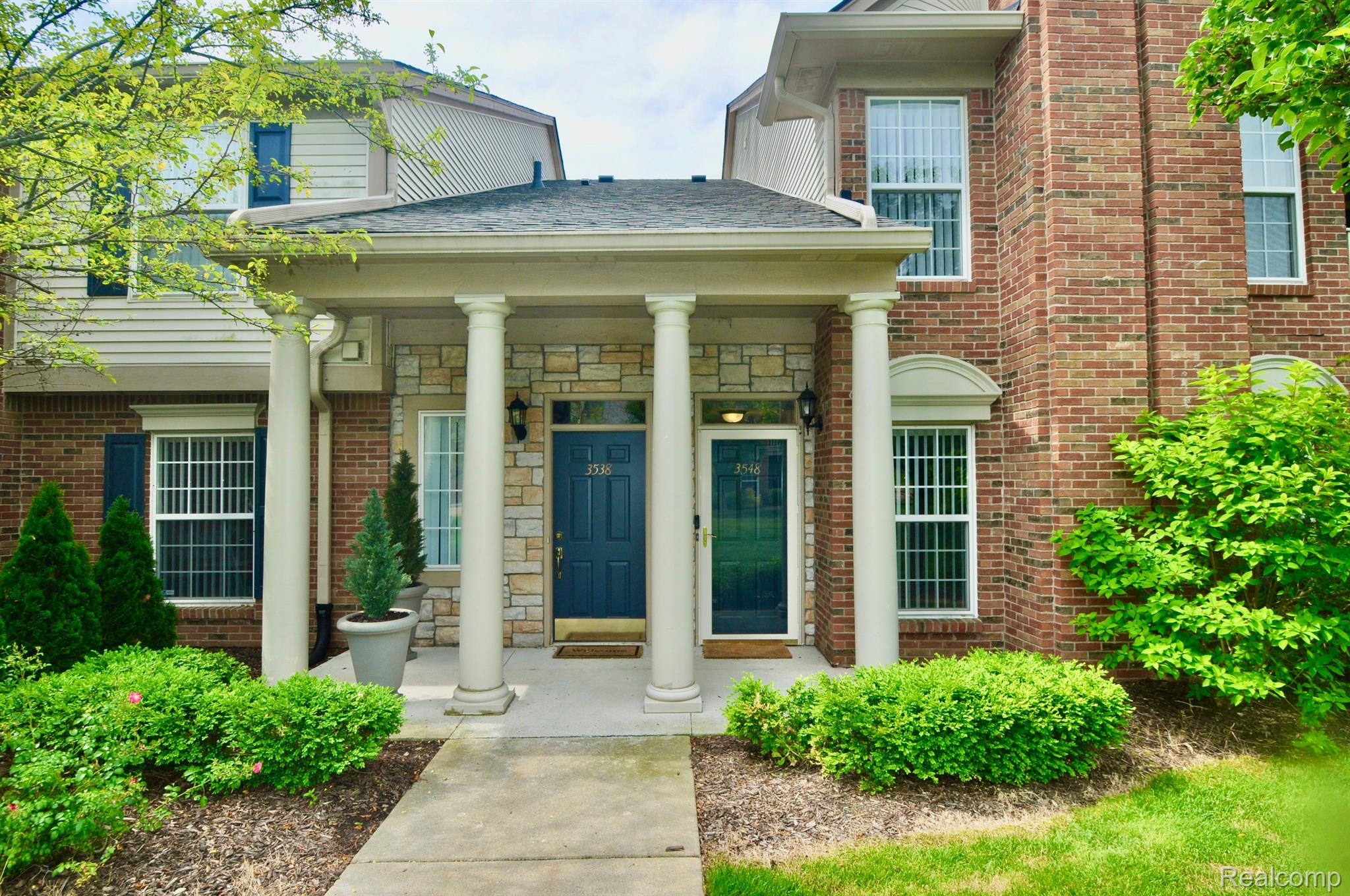 3548 Oakmonte Boulevard Rochester, MI 48306 - Photo 1 of 13 Gallery Image 1