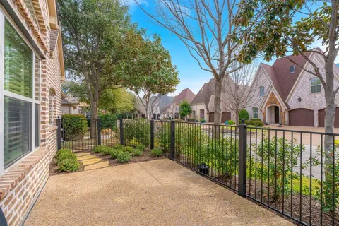 $785,000 | 6166 Stapleford Circle, Dallas, TX 75252