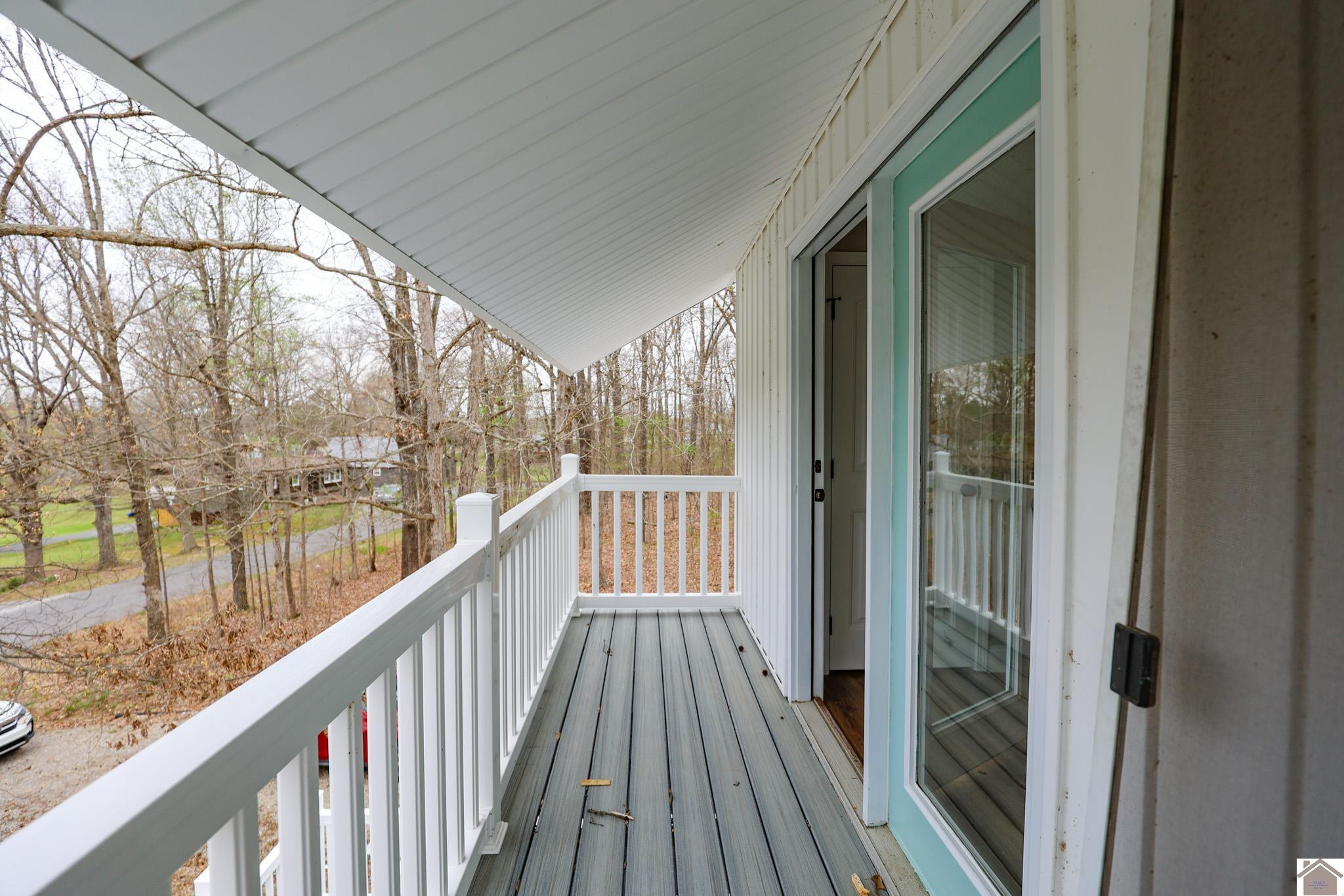 146 Mermie Road Hardin, KY 42048 - Photo 31 of 41 Balcony