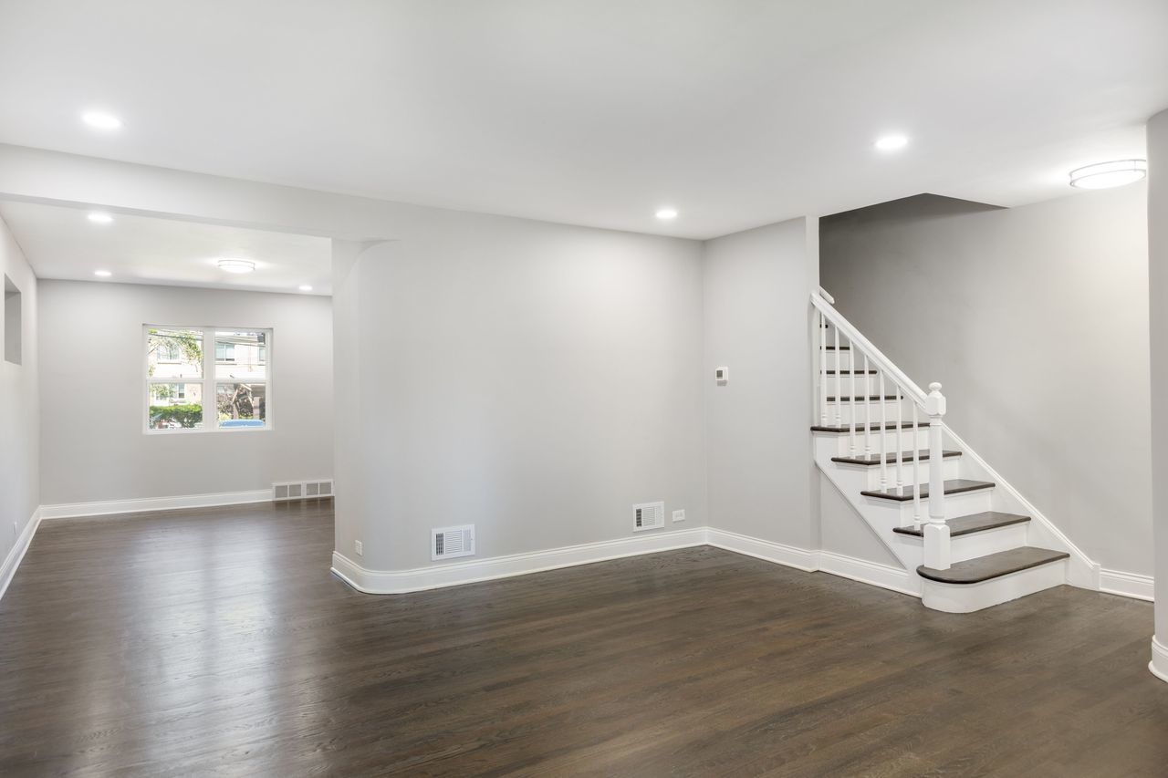 142 Callan Avenue Evanston, IL 60202 - Photo 11 of 17
