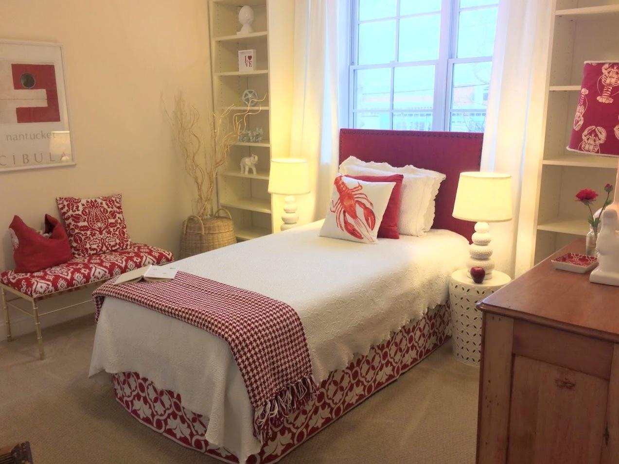 89 Lewis Bay Road, Unit 201 Hyannis, MA 02601 - Photo 11 of 17 a bedroom with a bed and window