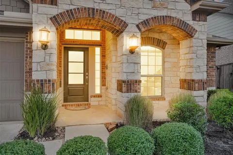 $420,000 | 428 Auburn Pines Drive, Montgomery, TX 77316