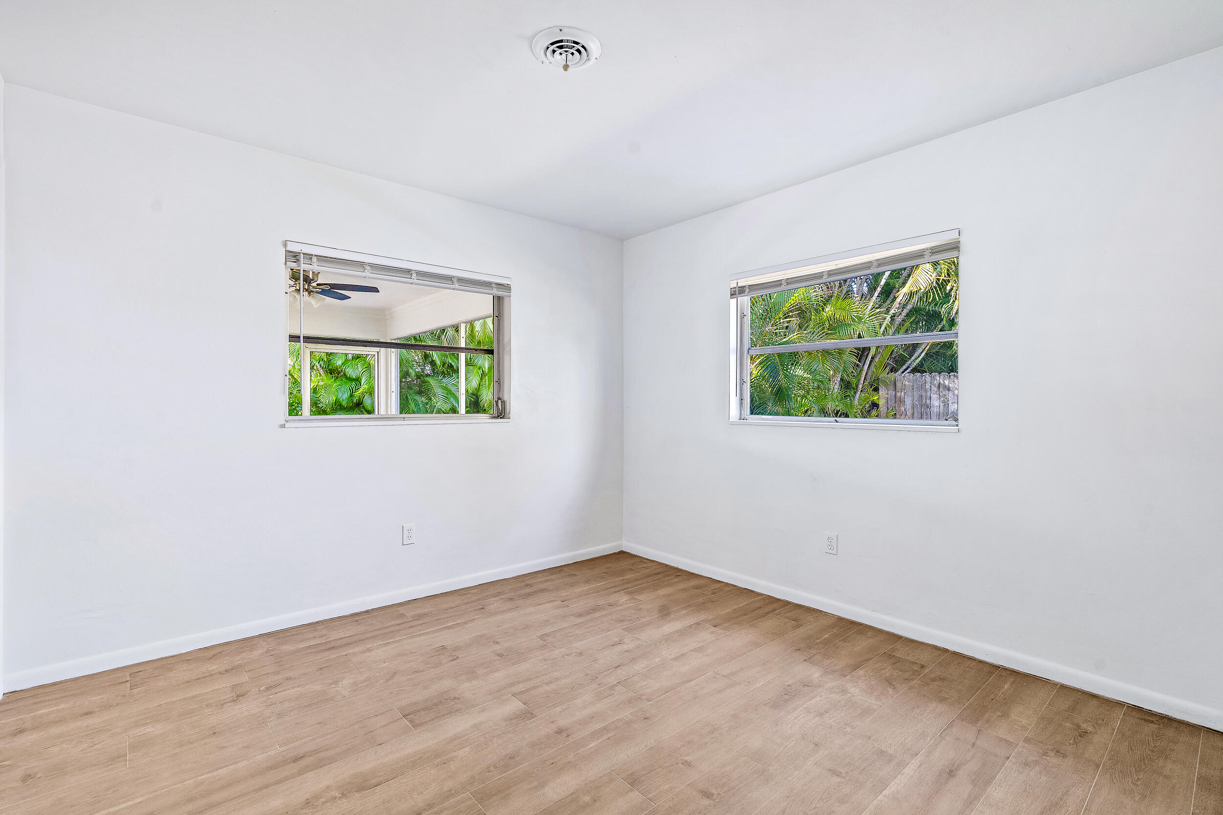 924 Marlin Drive Jupiter, FL 33458 - Photo 13 of 26 924 Marlin Dr MLS-16