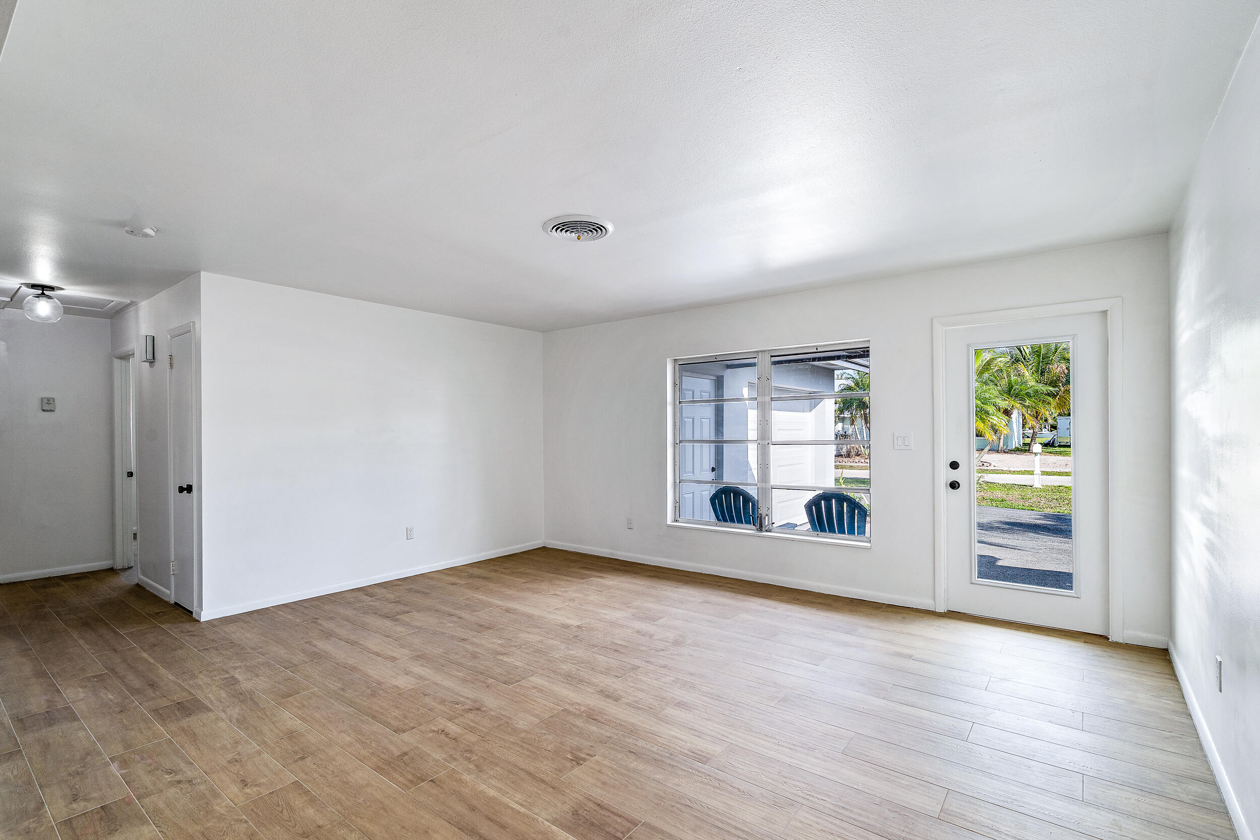 924 Marlin Drive Jupiter, FL 33458 - Photo 6 of 26 924 Marlin Dr MLS-9