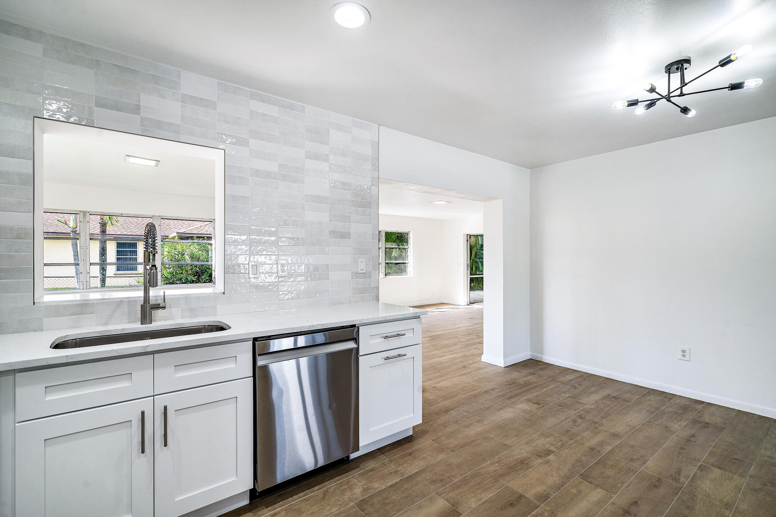 924 Marlin Drive Jupiter, FL 33458 - Photo 7 of 26 924 Marlin Dr MLS-7