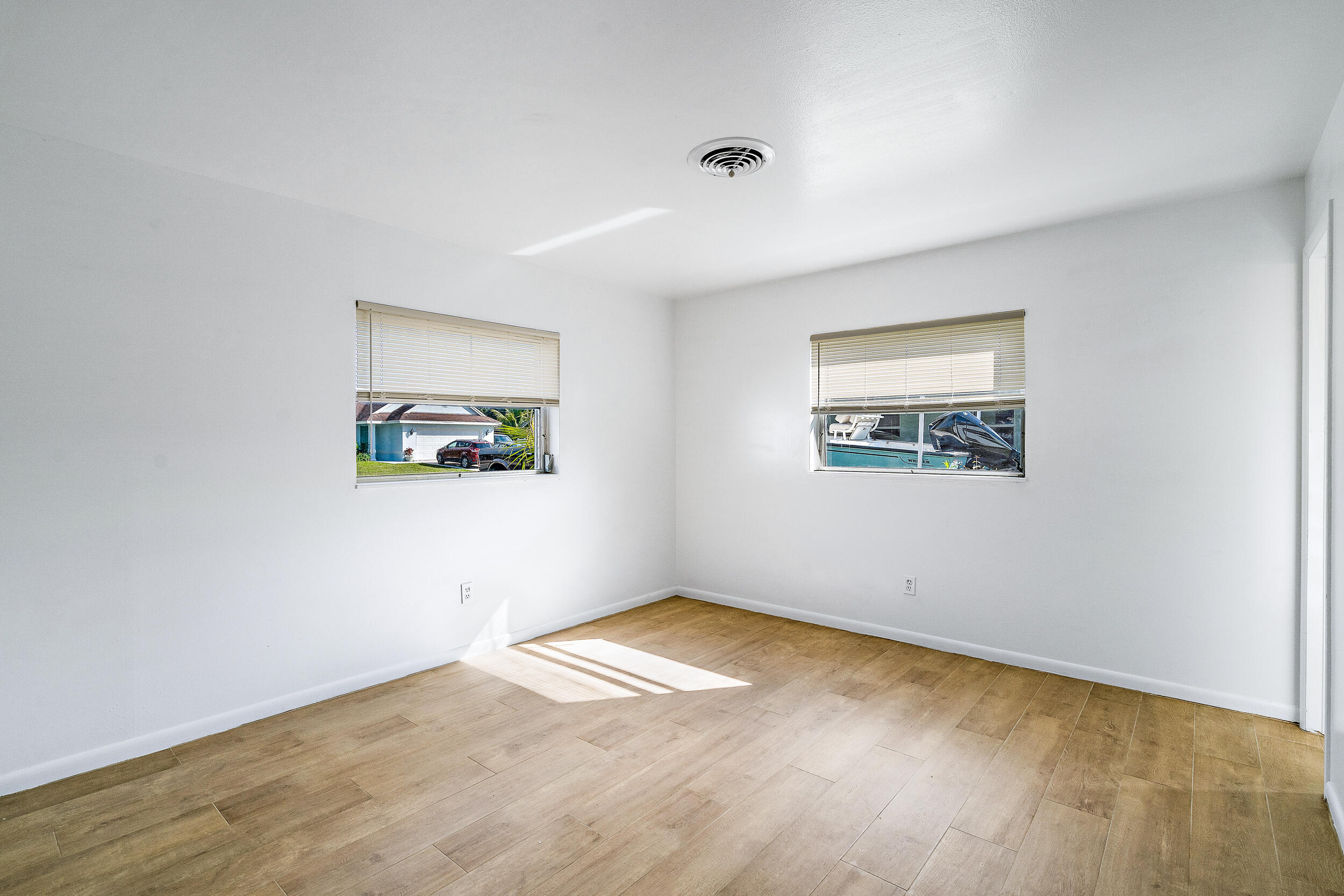 924 Marlin Drive Jupiter, FL 33458 - Photo 9 of 26 924 Marlin Dr MLS-12