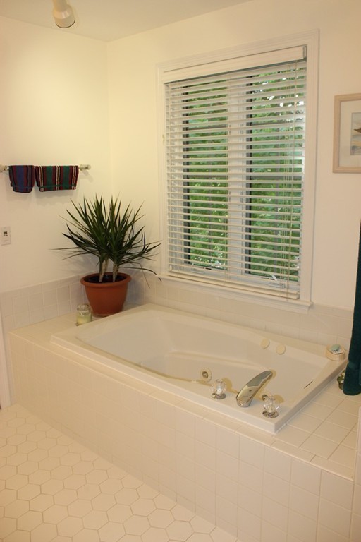 7 Reservoir Ridge Road Framingham, MA 01702 - Photo 13 of 21 Gallery Image 13