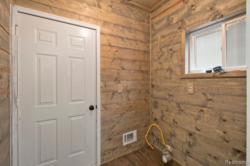 117 Martindale Road Milford, MI 48381 - Photo 32 of 42 Gallery Image 32