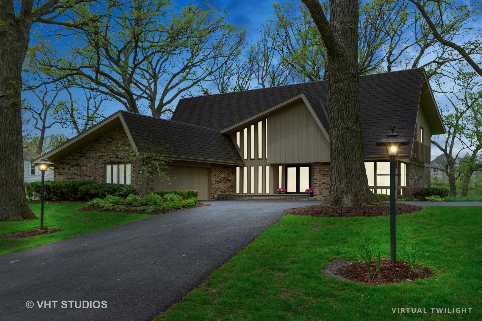 517 Aberdeen Road Frankfort, IL 60423 - Photo 2 of 30 a front view of a house with a yard