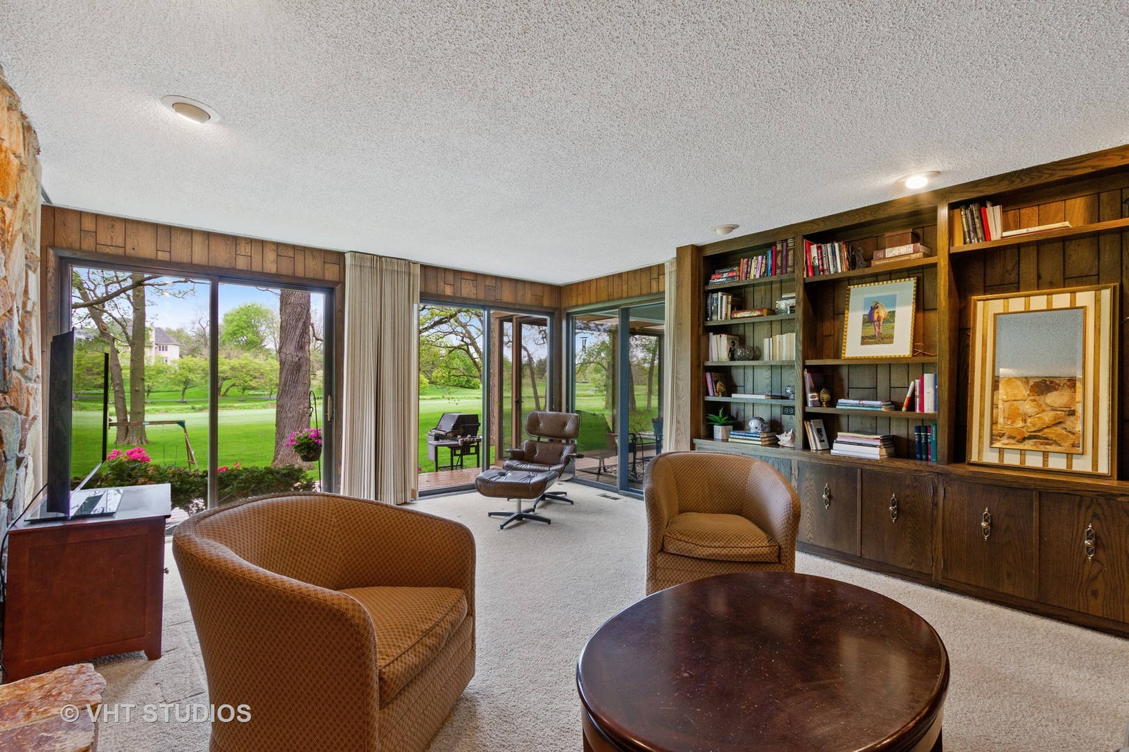 517 Aberdeen Road Frankfort, IL 60423 - Photo 12 of 30 a living room with furniture and a large window