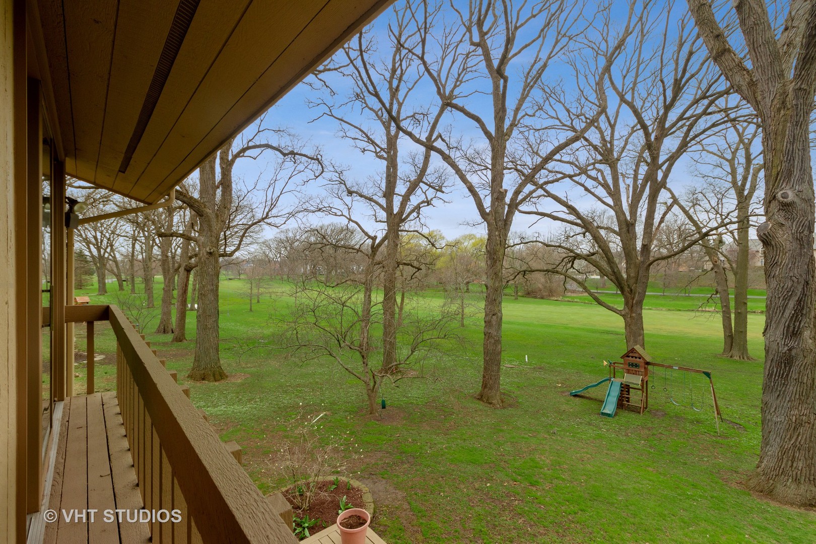 517 Aberdeen Road Frankfort, IL 60423 - Photo 18 of 30 a view of swimming pool from a balcony