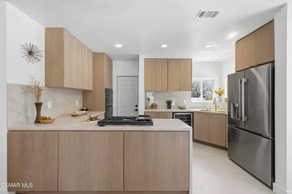 $1,058,000 | 1446 North Rose Street, Burbank, CA 91505
