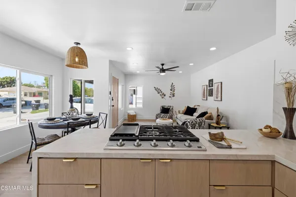 $1,058,000 | 1446 North Rose Street, Burbank, CA 91505