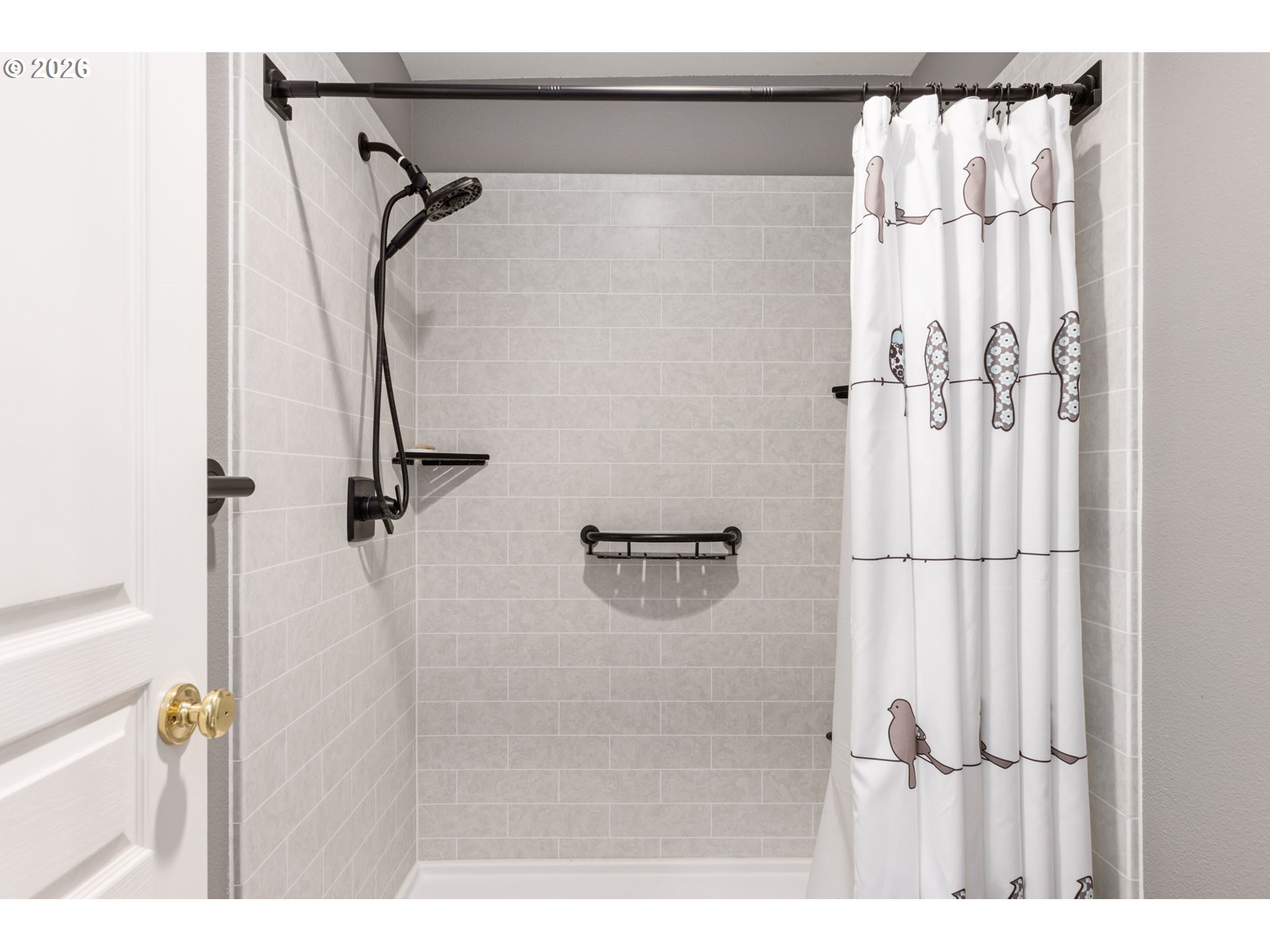 12398 Southwest Meader Way Beaverton, OR 97008 - Photo 22 of 30 Attached Bathroom #1