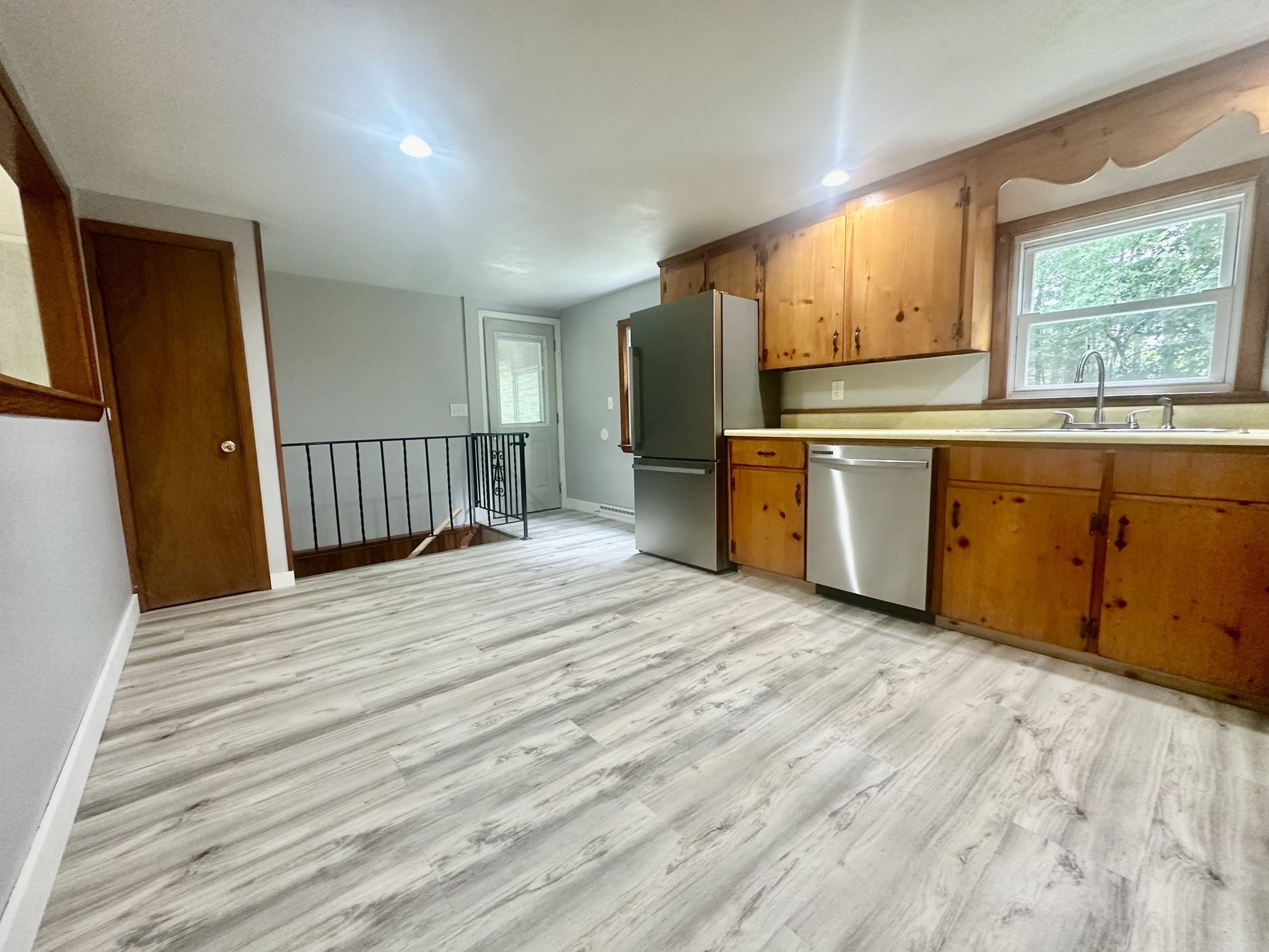 83 McClelland Road, Unit 83 Halifax, MA 02338 - Photo 7 of 29 Gallery Image 7