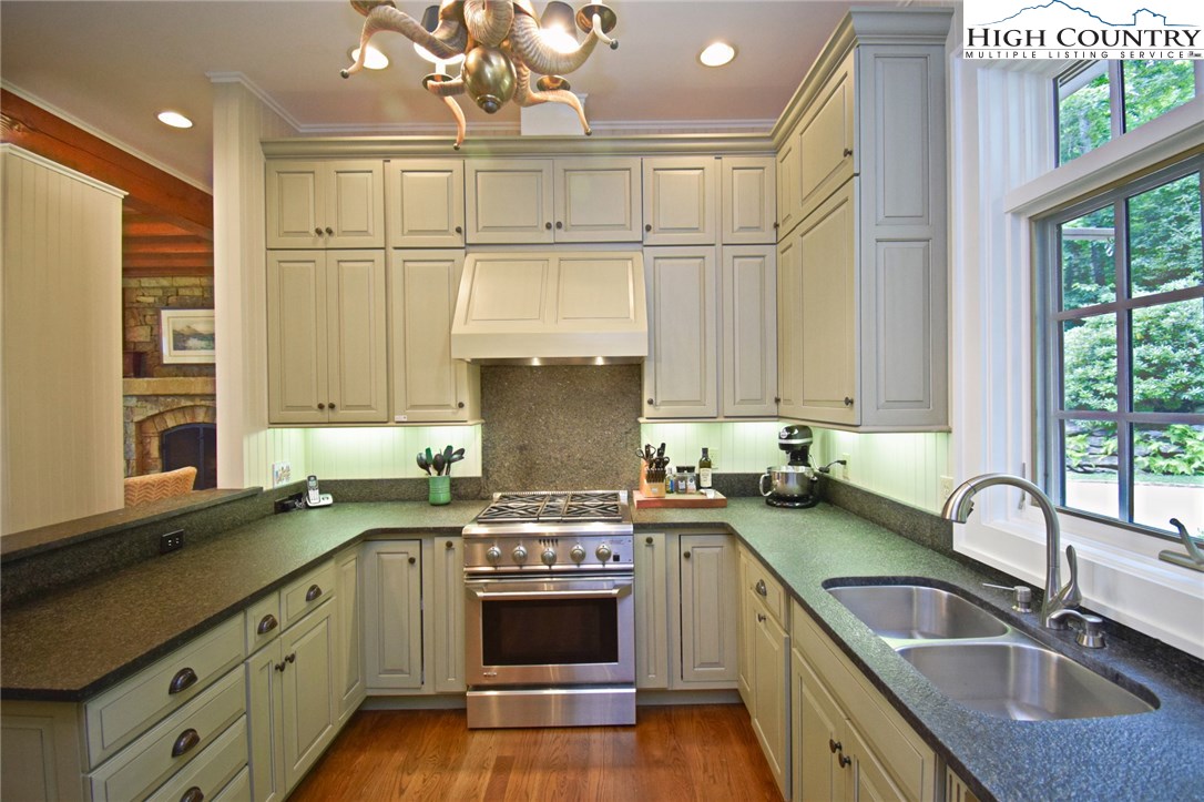 641 Farm Loop Road Banner Elk, NC 28604 - Photo 16 of 50 Gallery Image 16