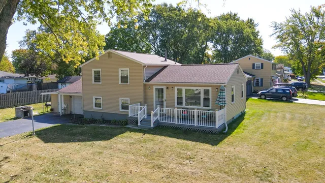 $249,800 | 268 Angelus Drive, Irondequoit, NY 14622